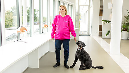 Amy met haar blindengeleidehond